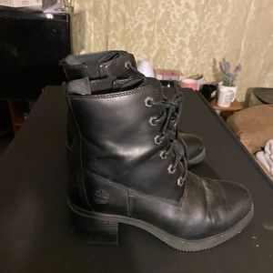 Black timberlands 7.5